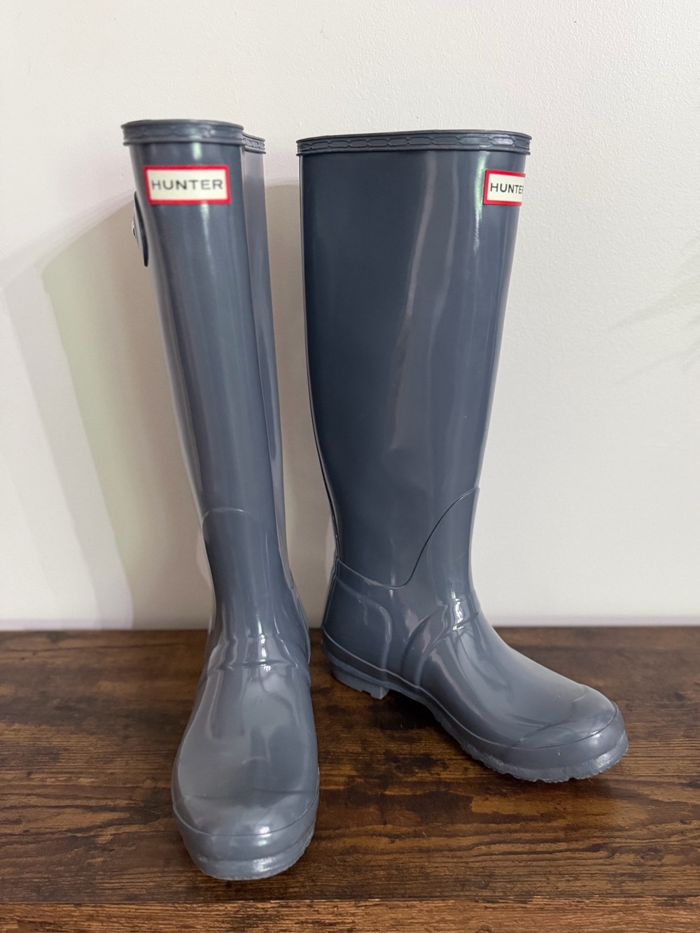 Hunter Original Tall Gloss Boots in Graphite Gray Size 7